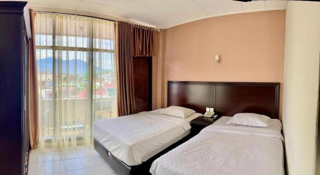 Hotel Benteng Букіттінгі Екстер'єр фото